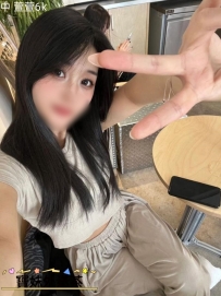 氣質OL，顔值甜美 萱萱