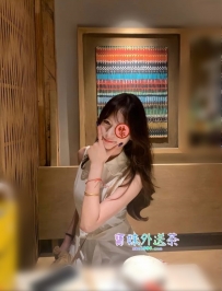 妹妹個性很陽光，健談類型的舞蹈系學生