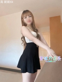 妹妹是三代混血臉，顔值高