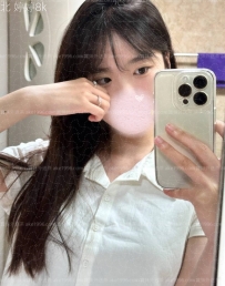 可愛學生妹妹，開學前給自己賺生活費
