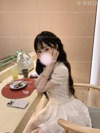 在日讀書的小妹妹  暑期開學前，都在台中