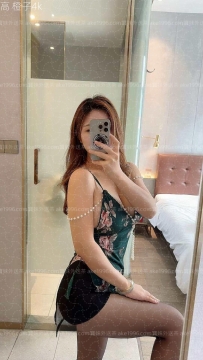 偶爾出來偷吃滿足自己，顔值漂亮