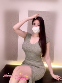 #北部 貝殻：167/52/F/34歲 穿著包臀裙和緊身裙 展現出迷人的