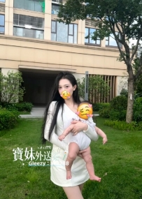 謝謝哥哥出來：吃飽飽 草莓甜心 #單親媽媽 #奶水媽媽 #月底
