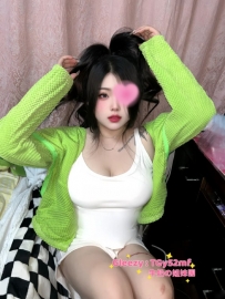 #高雄 小微：158/45/E/21歲 軟嫩Q彈，晃起來像波浪，保證你會