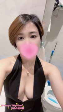 #台中 太太：164/44/C+34歲 皮膚白白嫩嫩，臉蛋乾淨甜美 #台中3