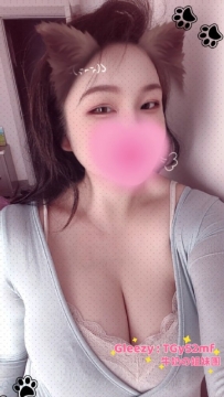 #台中 小西：162/53/G/33歲 胸部大的人真的比較不會冷嗎？ 騙