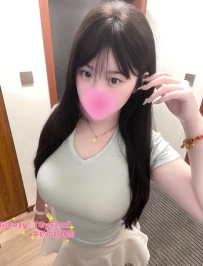 #台中 秀禾：160/47/E/21歲 客評 很胸的妹妹，現在只想被好好