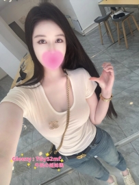 #雙北 辰辰：168/48/D/27歲 美女店長，顔值漂亮，有美腿 長髮