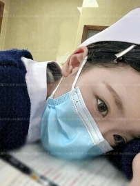 沒有男友，加上物質慾望很大，短期下海 護理師兼職