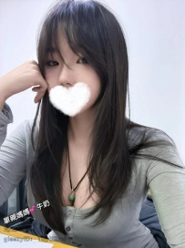 心動姊妹！ 暢暢：165/47/E/22歲 OL的日常：上午專業，晚上放