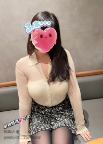 心動姊妹！ 柳岩：165/50/E/34歲 保守外表，私下主動敢玩 #雙