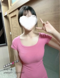 謝謝哥哥約泳兒 MM 給好評 女生身材：160/45 身上臉蛋100分給