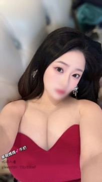 心動姊妹！ 燕妮：163/57/ J奶30歲 大又不下垂，是真的天然ㄟ