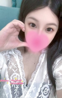 #高雄 小顔：163/45/E/25歲 顔值漂亮，有豪乳 #無套吹 美腿的彈